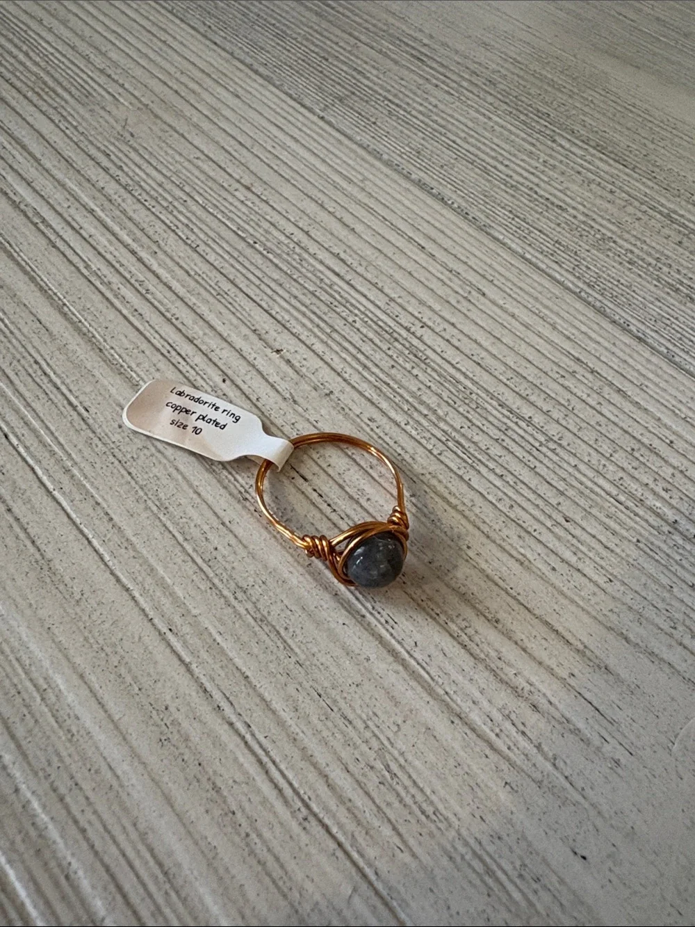 Handmade minimalist looks